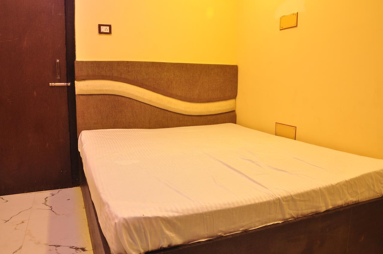 Hotel Golden Inn Balangir Exteriör bild